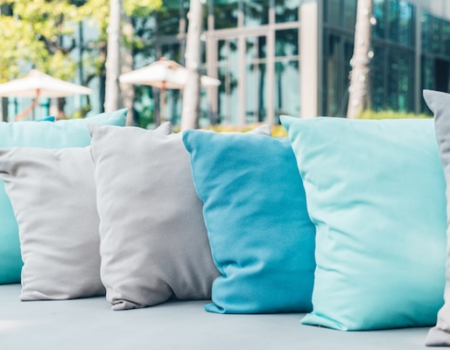 Equipment-naraya-alat-pesta_0003_Sofa-&-Bantal